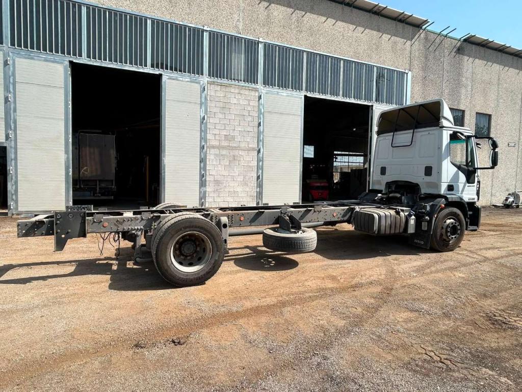 Iveco EUROCARGO 180-250 Foto 8