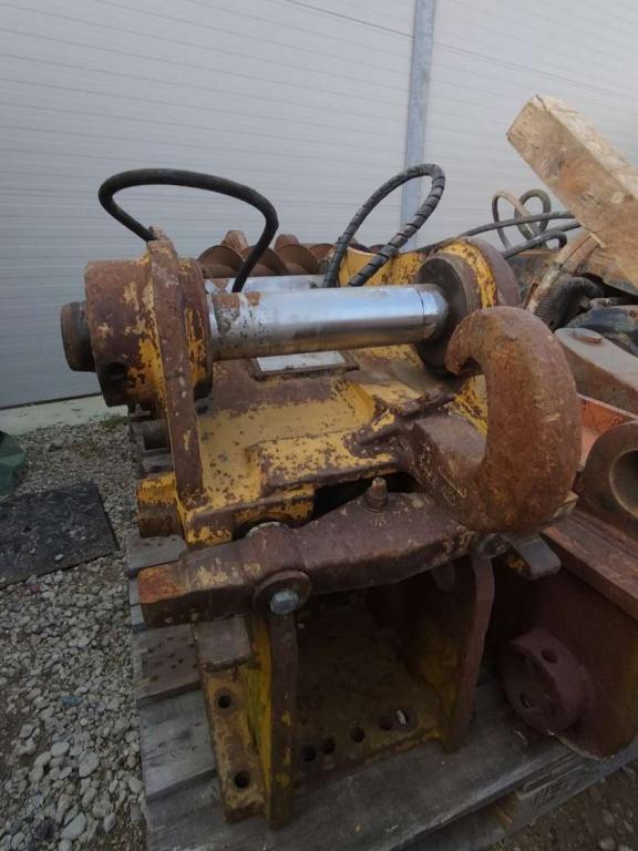 Caterpillar 323 Foto 1