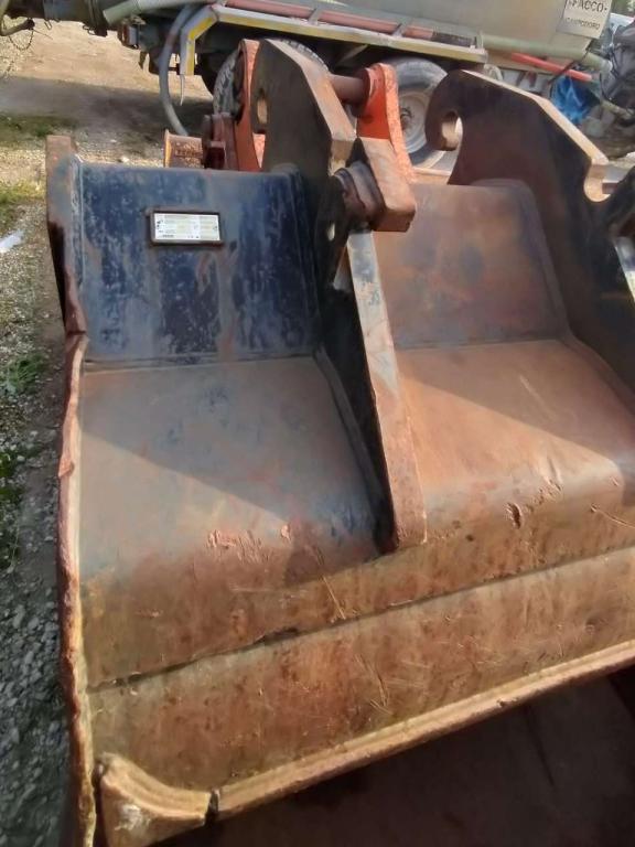 Caterpillar 323 Foto 3