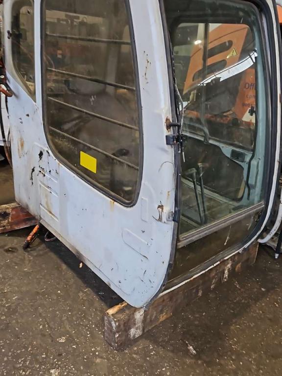 Cabina per Fiat Hitachi ex215 Foto 2