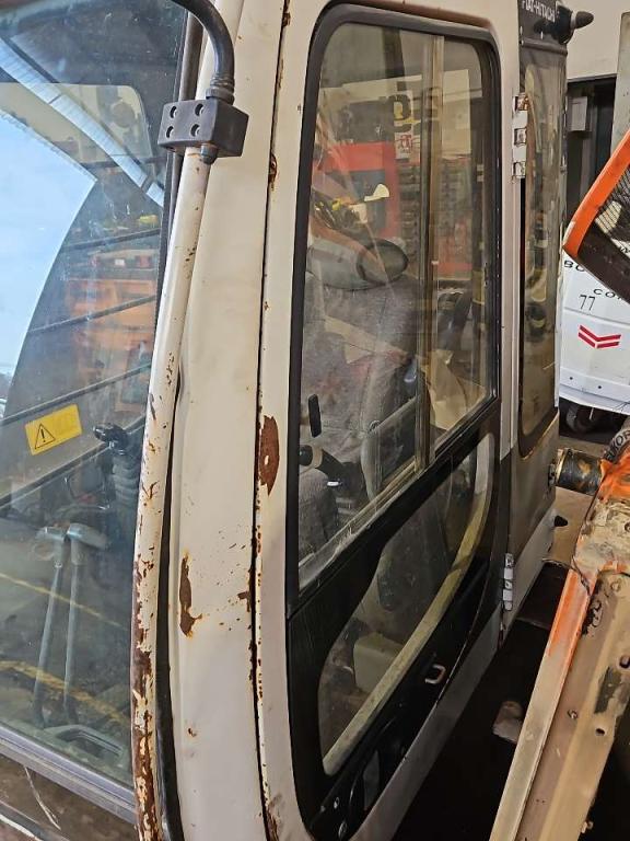 Cabina per Fiat Hitachi ex215 Foto 3