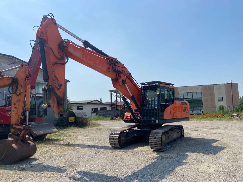 Hyundai HX 220NL Foto 1