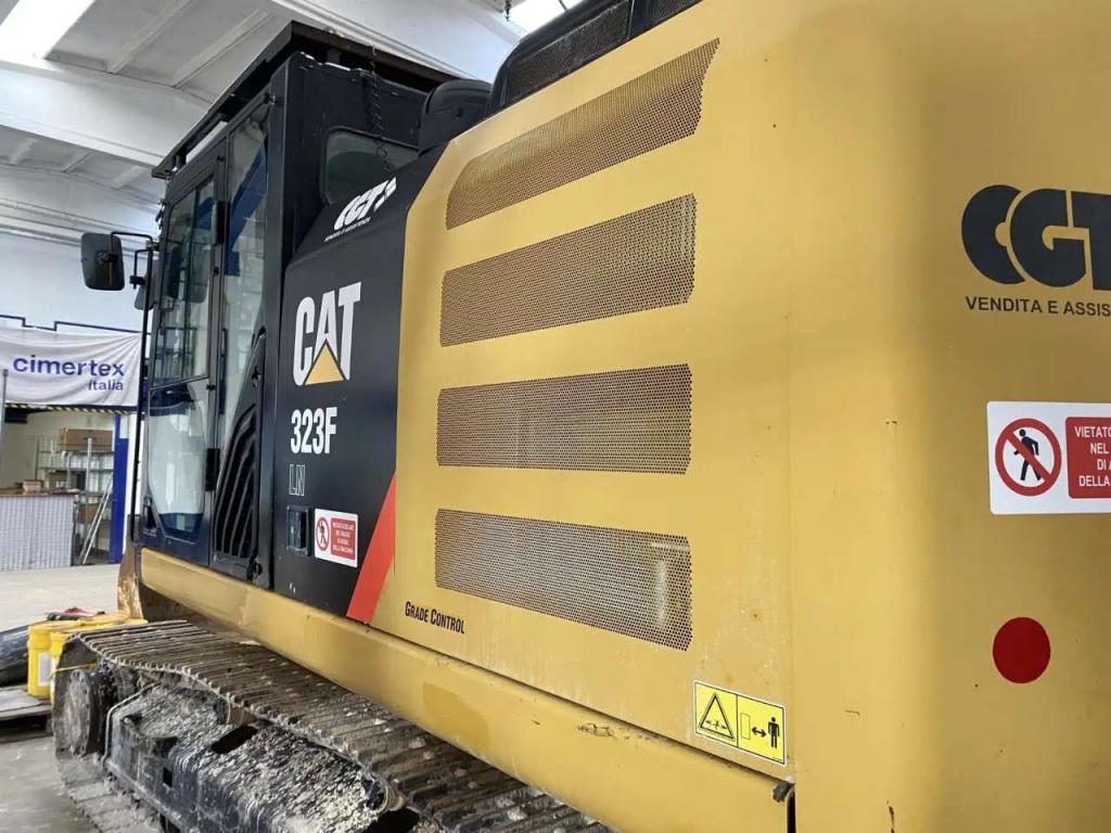 Caterpillar 323FLN Foto 4