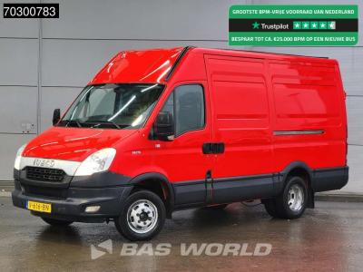 Iveco Daily 35C15 3.0L Luchtvering 2x Schuifdeur Dubbellucht L2H2 3,5t Trekhaak Cruise Parkeersensoren Eu in vendita da BAS World B.V.
