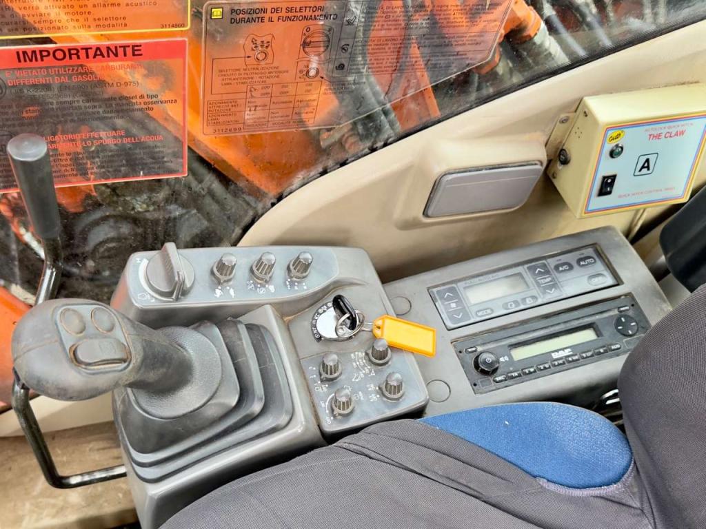 Hitachi ZX140-W3 Foto 10