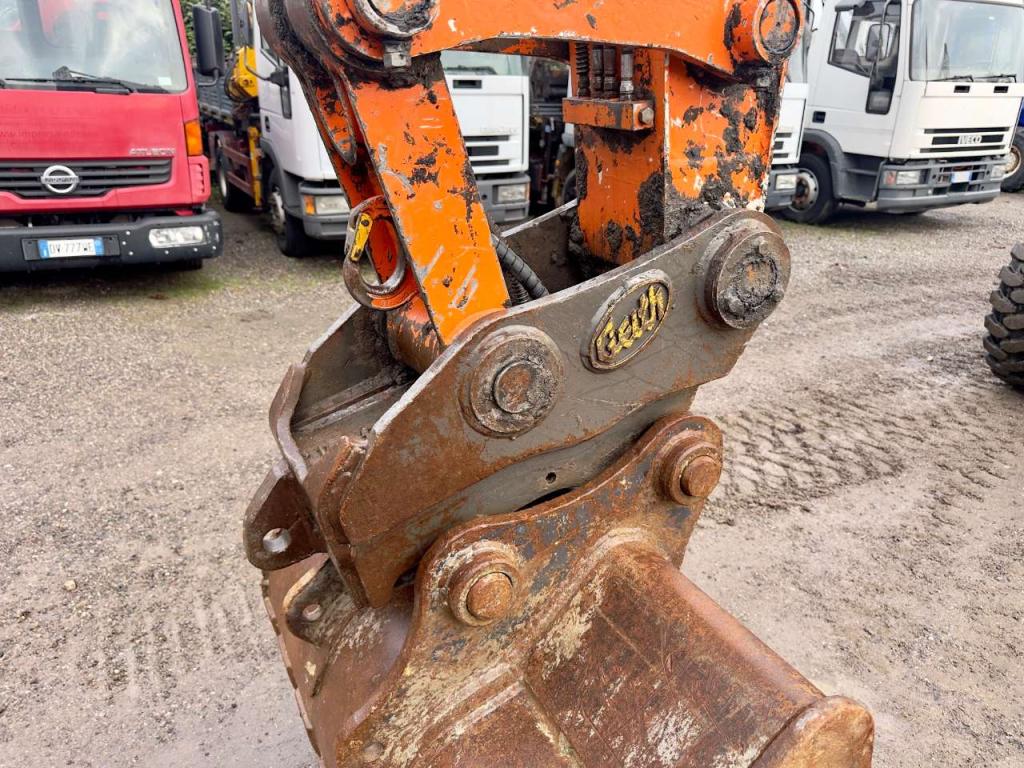 Hitachi ZX140-W3 Foto 7