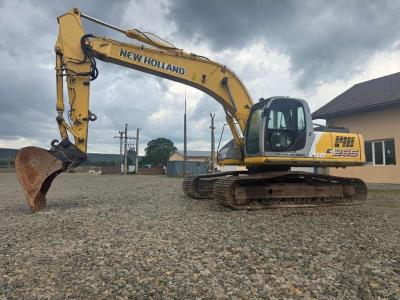 New Holland E265 in vendita da Omeco Spa