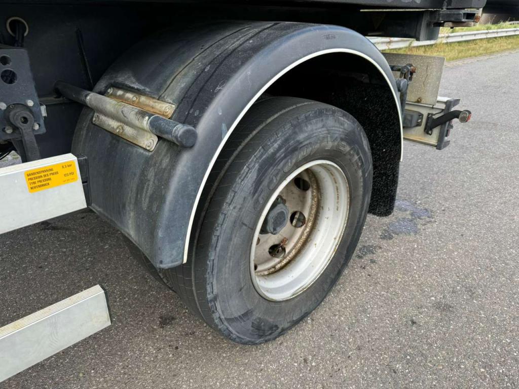 Olympian GEP165 150kVA Generator set on trailer Foto 13