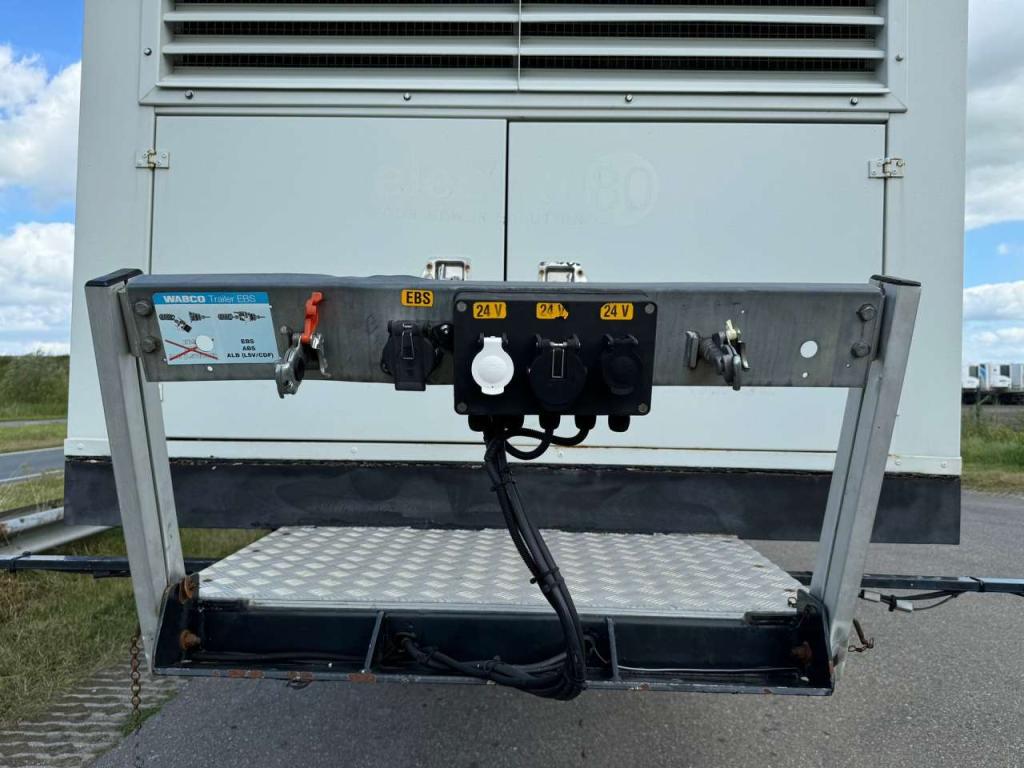 Olympian GEP165 150kVA Generator set on trailer Foto 19