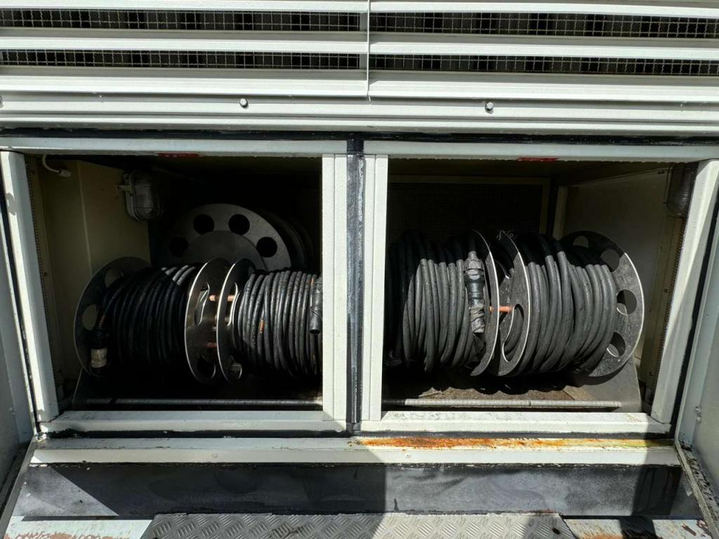 Olympian GEP165 150kVA Generator set on trailer Foto 26
