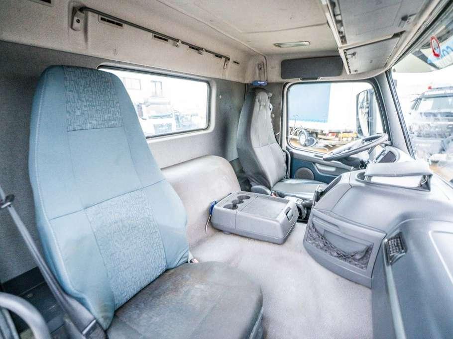 Volvo FM 330 Foto 10