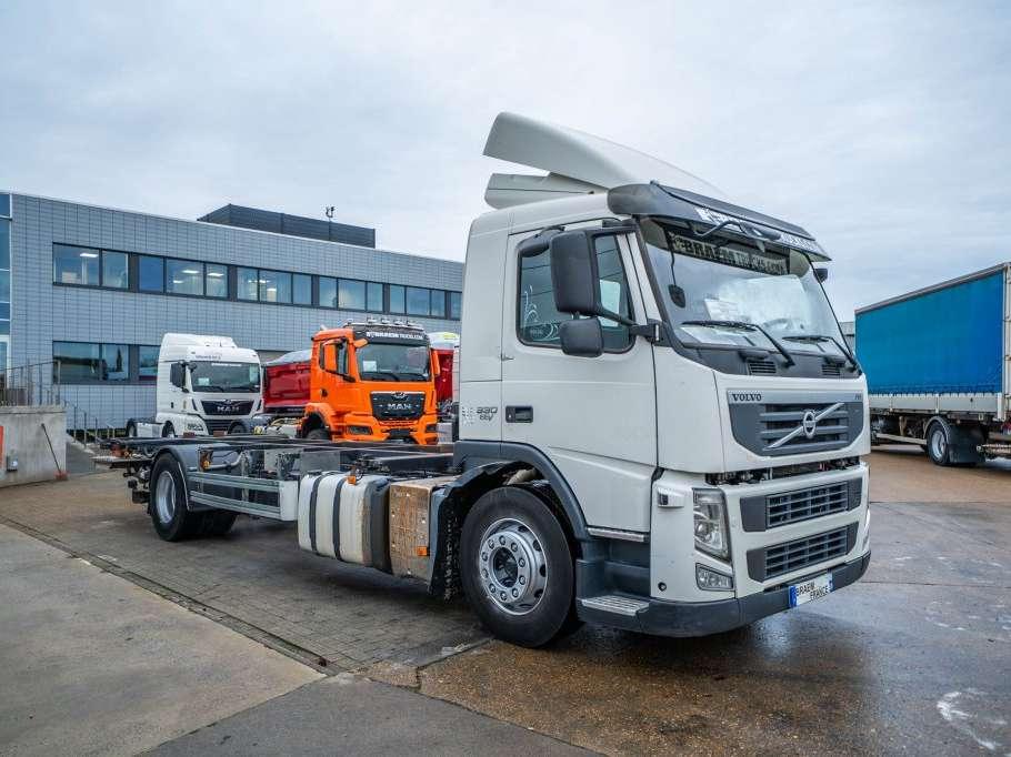 Volvo FM 330 Foto 2