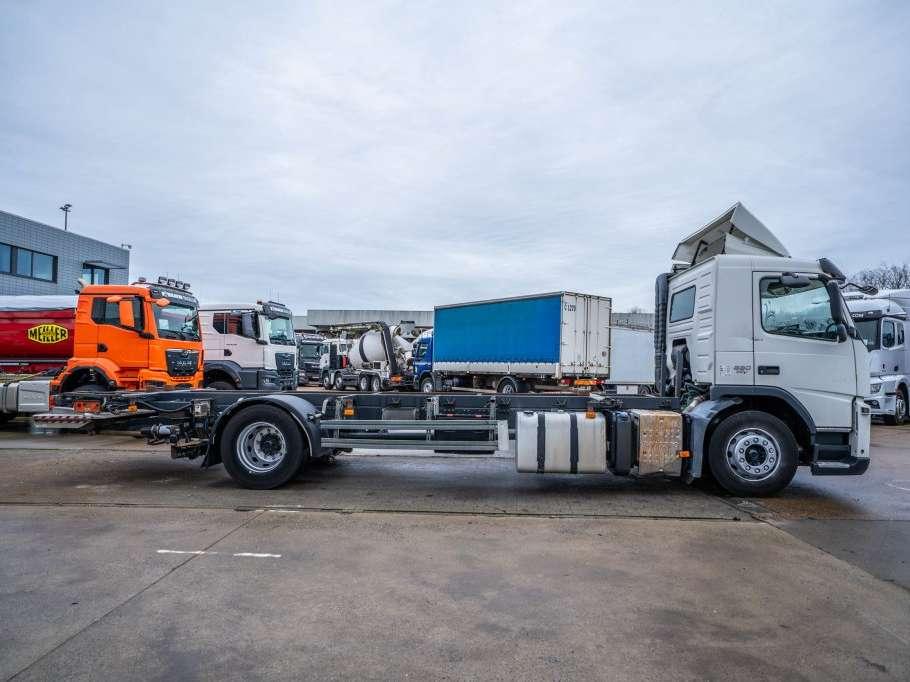 Volvo FM 330 Foto 3