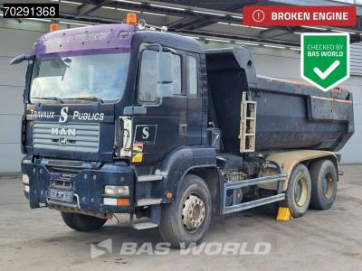 Man TGA 33.360 6X4 BROKEN ENGINE! 13m3 Meiller tipper Steel suspension Manual Euro 4 in vendita da BAS World B.V.