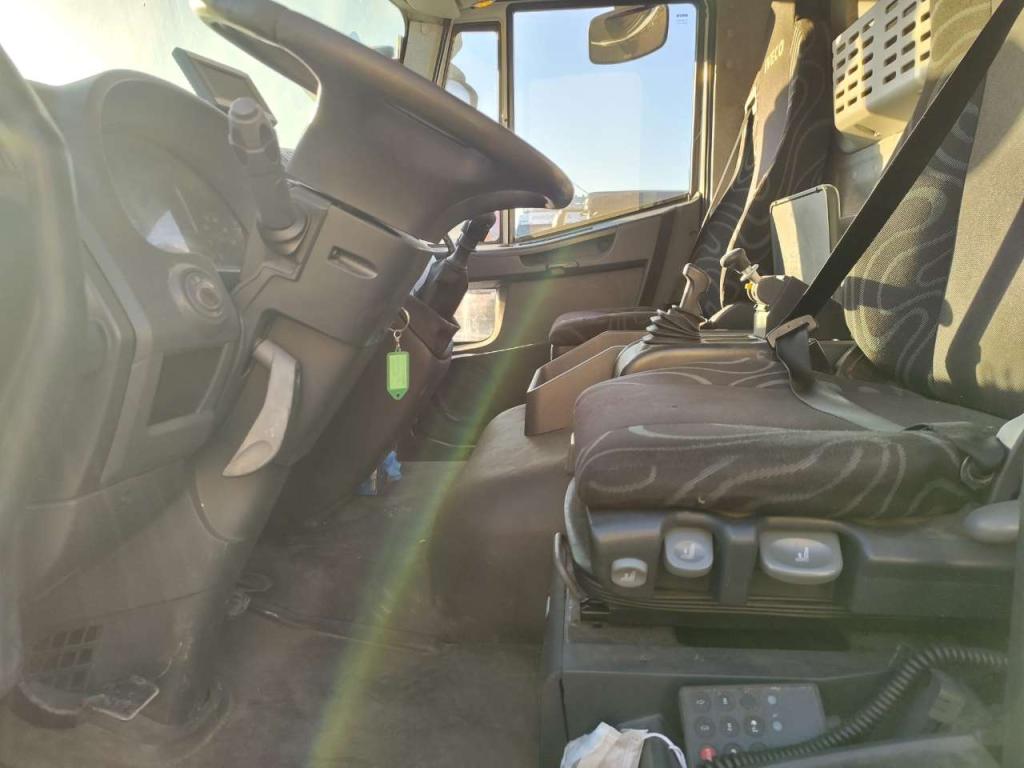 Iveco EUROCARGO ML120E25 Foto 9