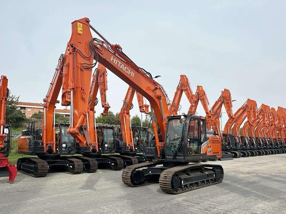 Hitachi ZX180LCN-7 Foto 1