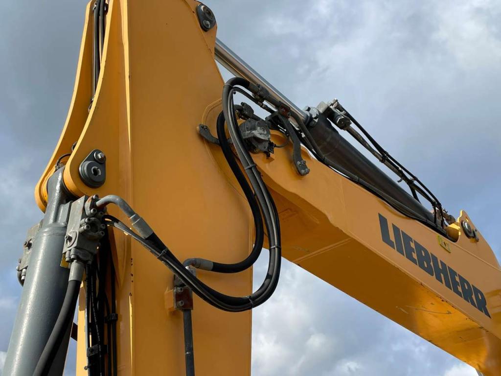 Liebherr R936NLC Foto 10