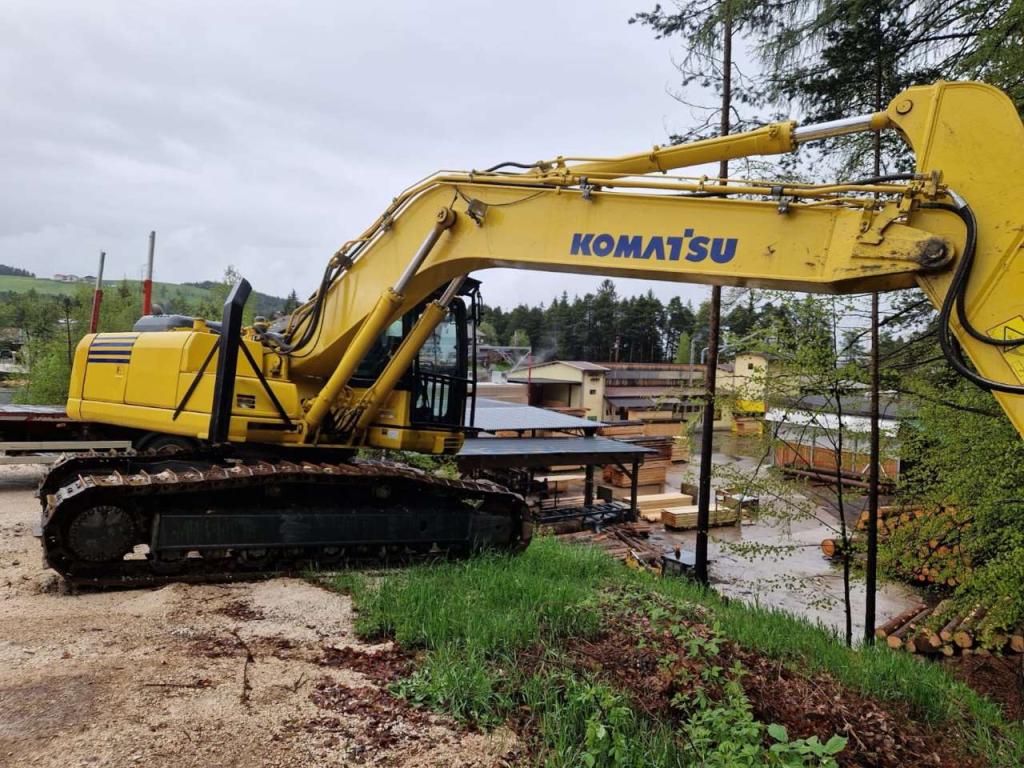 Komatsu PC240NLC-8 Foto 1
