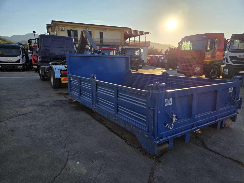 Iveco EUROCARGO CUBE 120-220 Foto 2