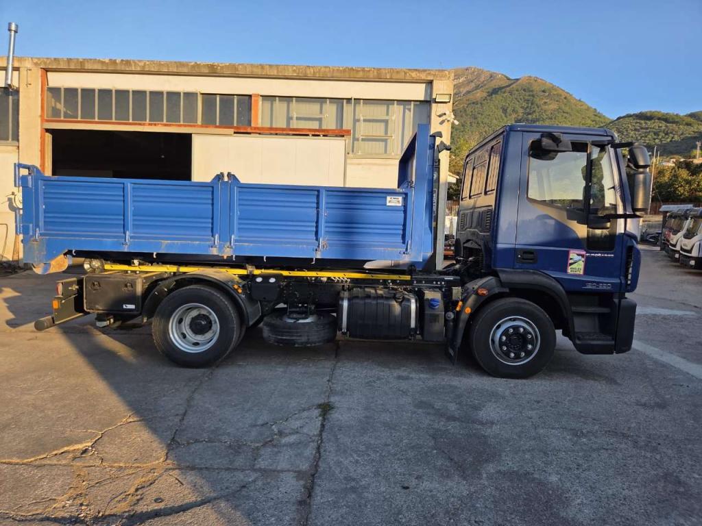 Iveco EUROCARGO CUBE 120-220 Foto 20