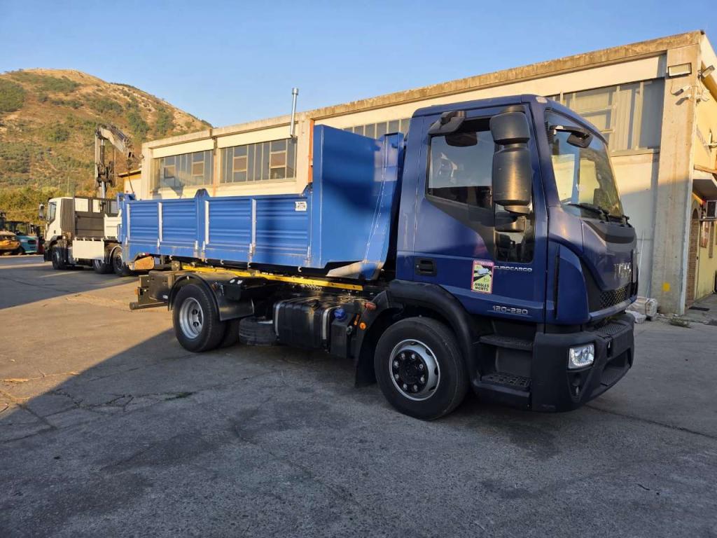 Iveco EUROCARGO CUBE 120-220 Foto 23