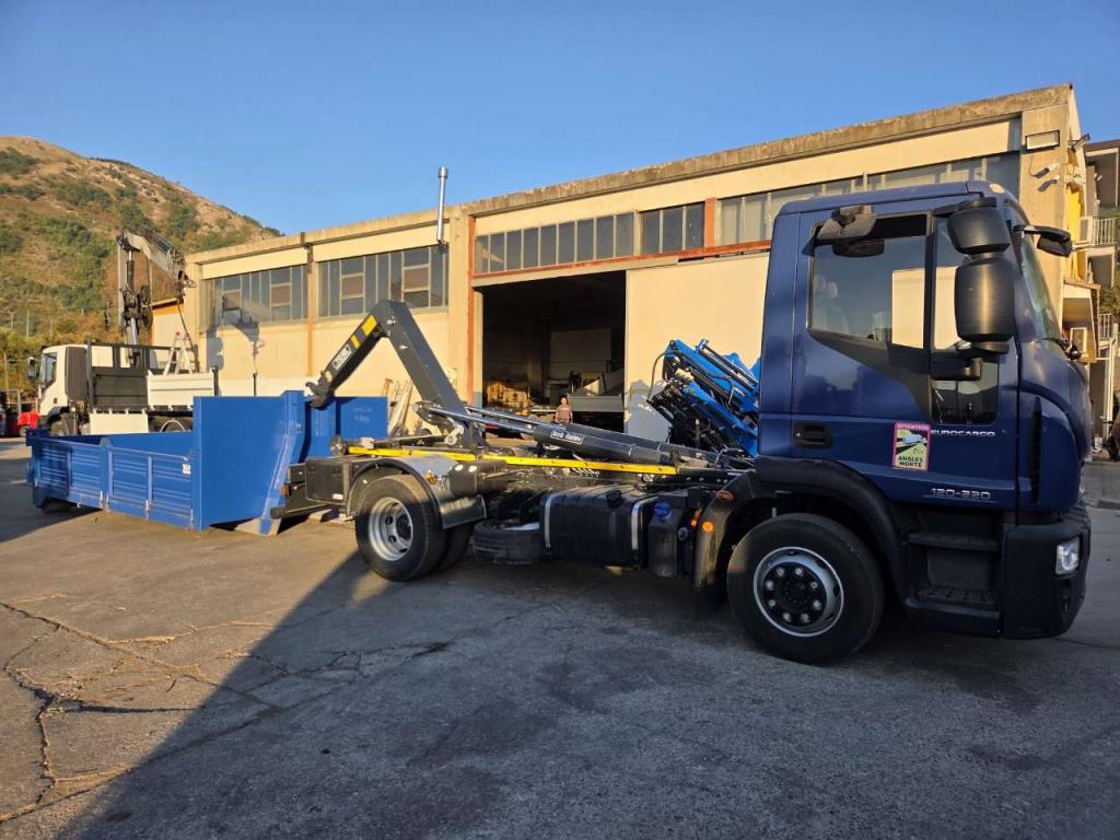 Iveco EUROCARGO CUBE 120-220 Foto 7