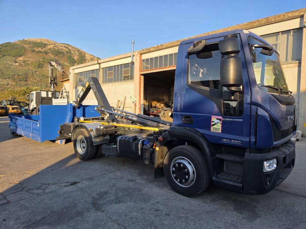 Iveco EUROCARGO CUBE 120-220 Foto 8