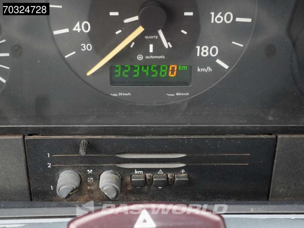Mercedes-Benz Sprinter 412 D Dubbellucht Paardenwagen Horsetruck Pferdenwagen Foto 25
