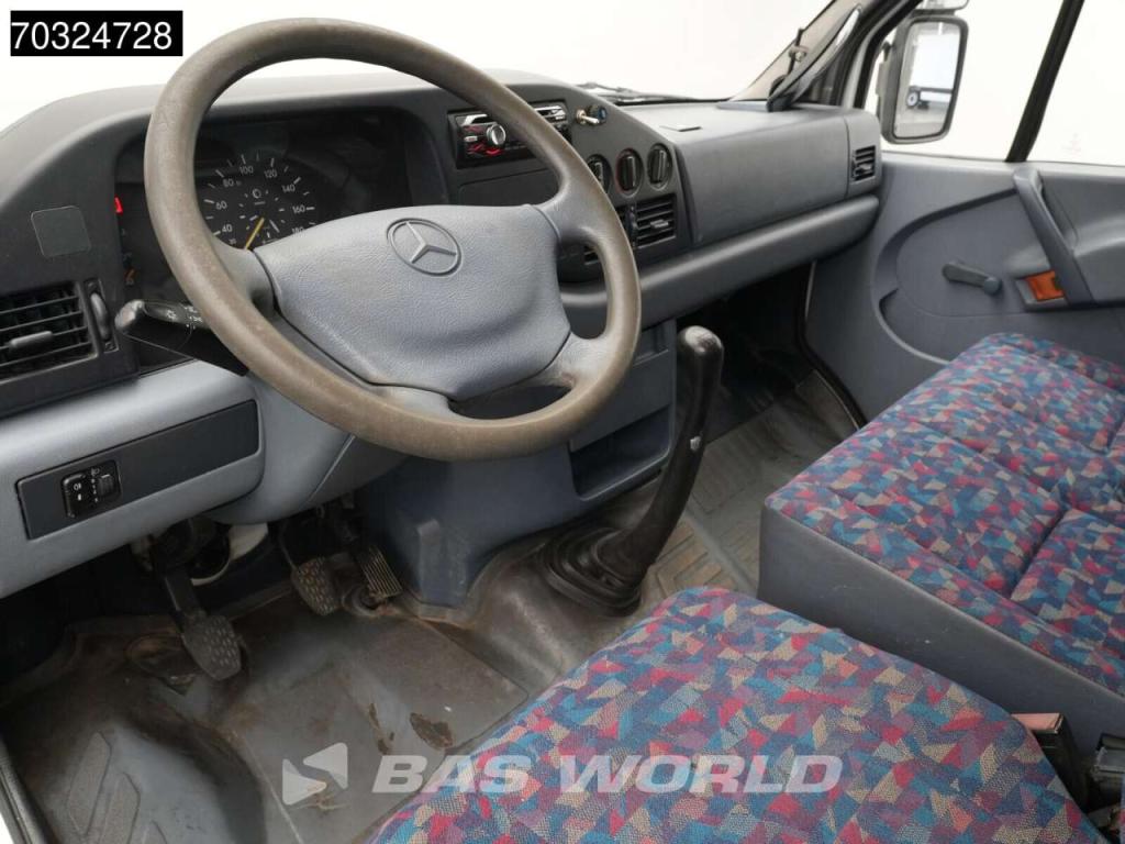 Mercedes-Benz Sprinter 412 D Dubbellucht Paardenwagen Horsetruck Pferdenwagen Foto 3