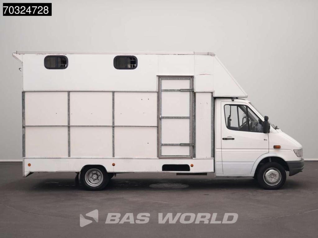 Mercedes-Benz Sprinter 412 D Dubbellucht Paardenwagen Horsetruck Pferdenwagen Foto 7
