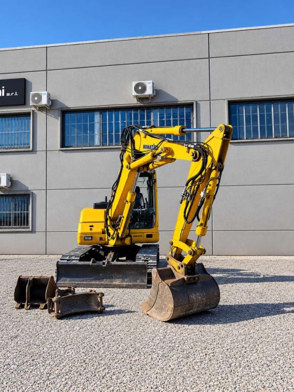 Komatsu PC75 Foto 2