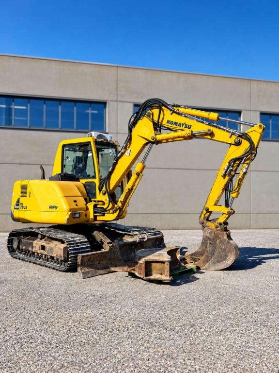 Komatsu PC75 Foto 3