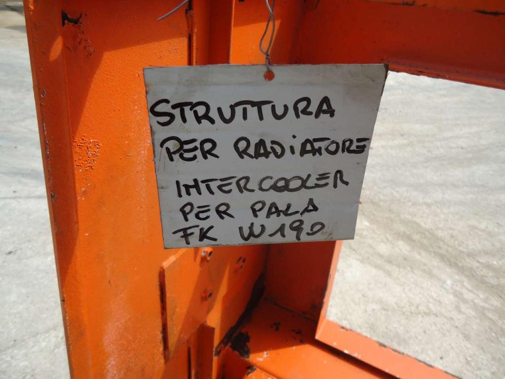 Supporto per radiatori per Fiat Kobelco W190 Foto 5