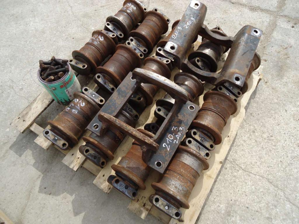 Rulli inferiori per Hitachi ZX210.3-ZX240.3 Foto 1