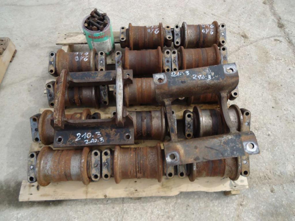 Rulli inferiori per Hitachi ZX210.3-ZX240.3 Foto 4