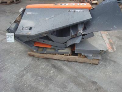 Cofanatura e carter carrozzeria per Hitachi ZW310 in vendita da OLM 90 Srl