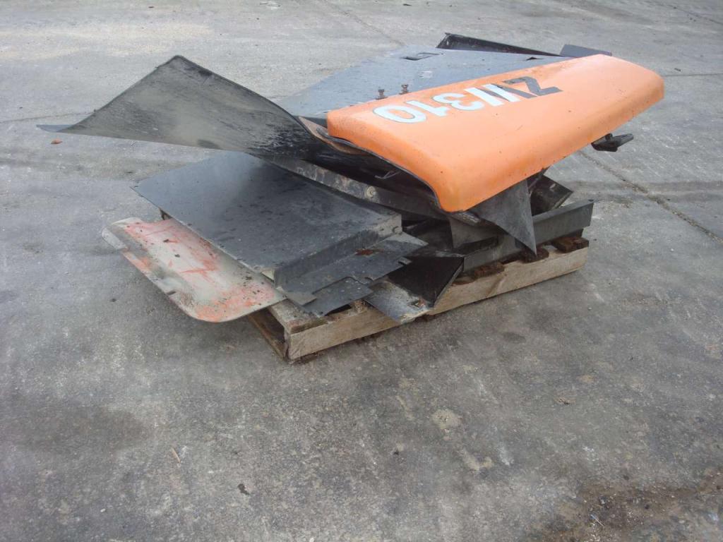 Cofanatura e carter carrozzeria per Hitachi ZW310 Foto 2