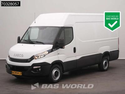 Iveco Daily 35S18 3.0L Automaat L2H2 3,5t Trekhaak Navi Airco Cruise Euro6 L2 A/C Towbar Cruise control in vendita da BAS World B.V.