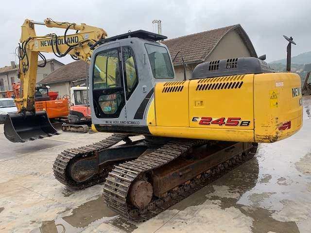 New Holland E245B Foto 1