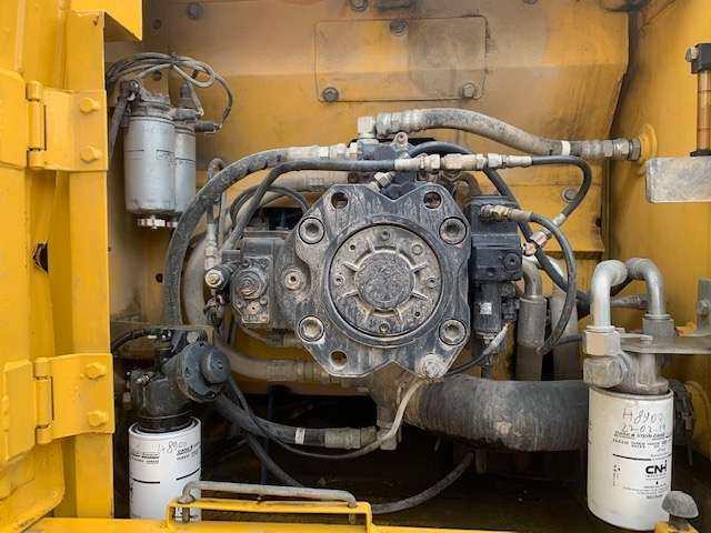 New Holland E245B Foto 14
