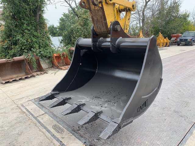 New Holland E245B Foto 3