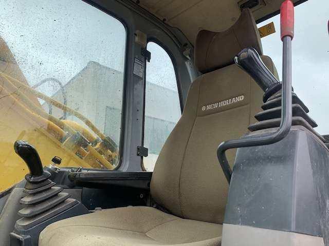New Holland E245B Foto 5