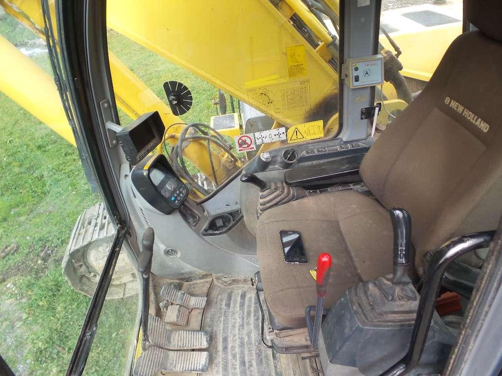New Holland E 385 B Foto 5