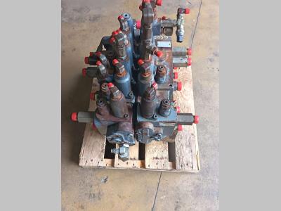 Distributore idraulico per Fiat Kobelco E 135