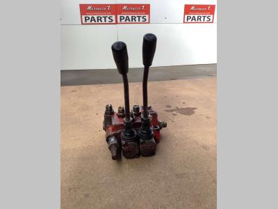 Distributore idraulico per Silla 800 in vendita da Massucco T. Srl Area Ricambi