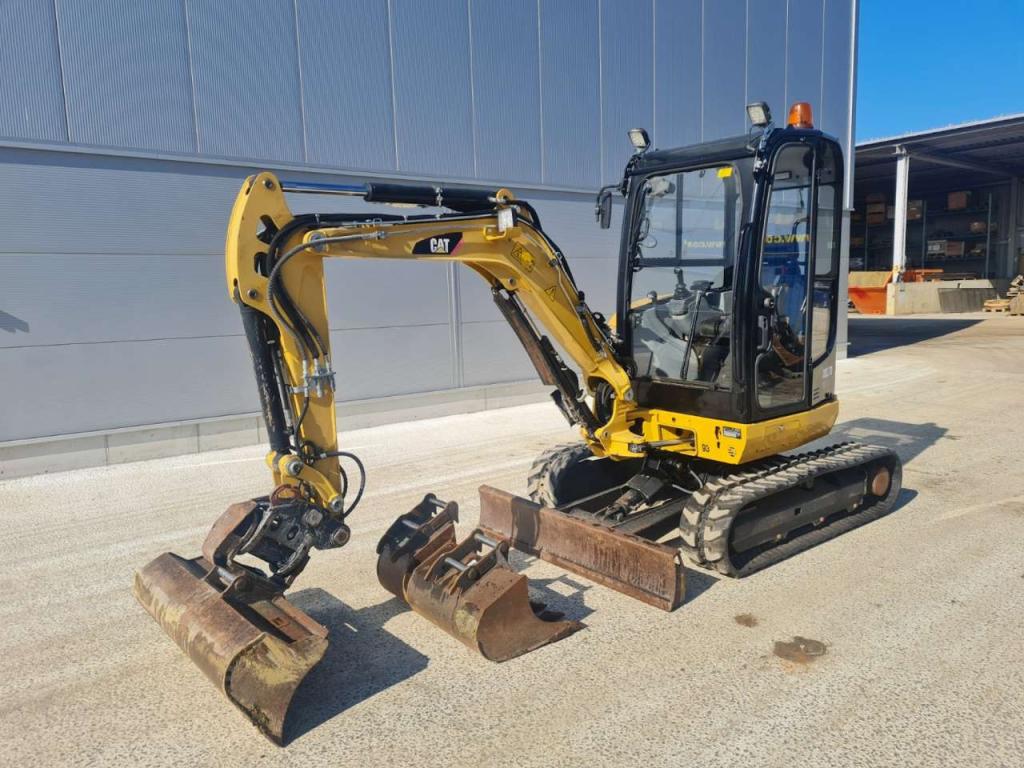 Caterpillar 302.7DCR Foto 1