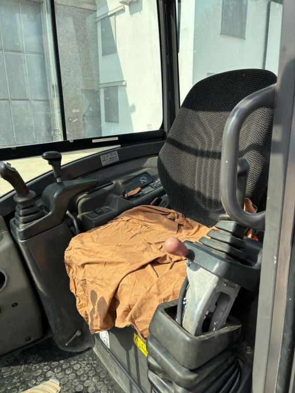 Volvo EC 27D Foto 7