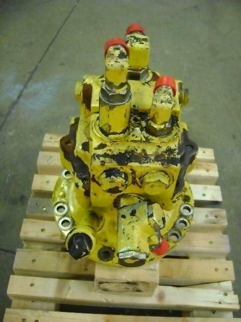 Motore di rotazione ralla per Komatsu PW 130 Foto 1