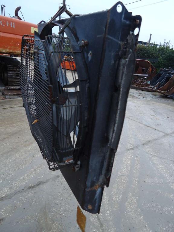 Ventola di raffreddamento per New Holland W270B Foto 4