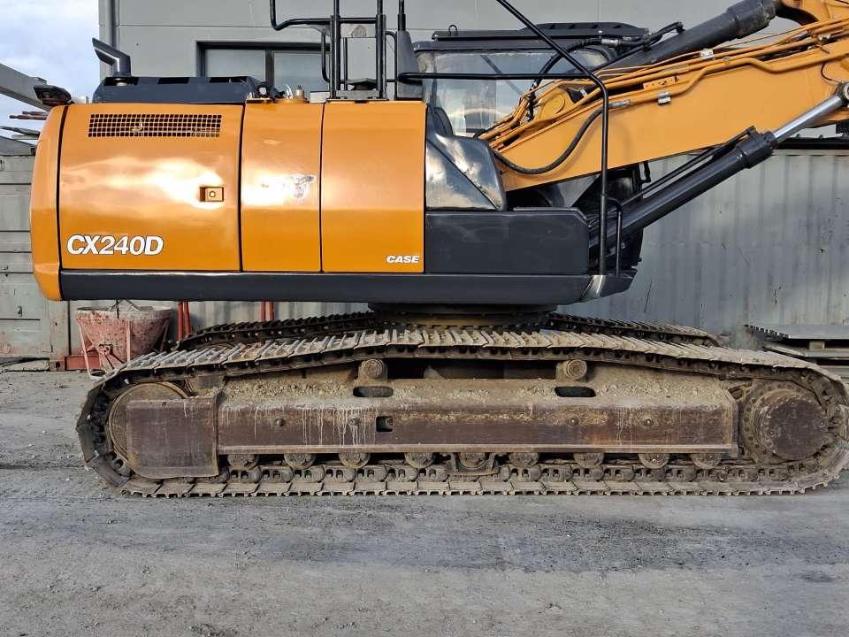 Case CX240D TRIPLICE Foto 2